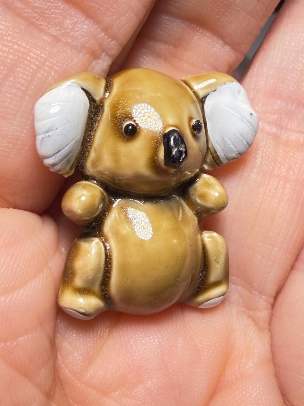 Vintage Handmade Koala Bear Brooch Painted Ceramic Resin 3D 1.25” - Picture 3 of 6